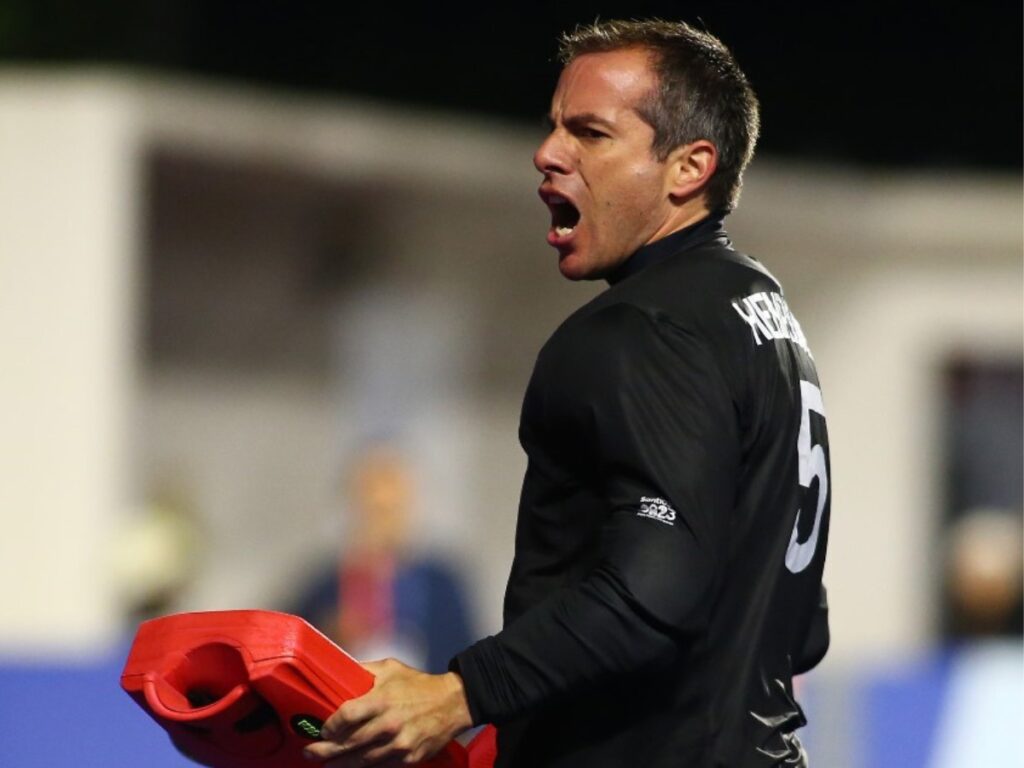 Adrián Henríquez, portero de Los Diablos.