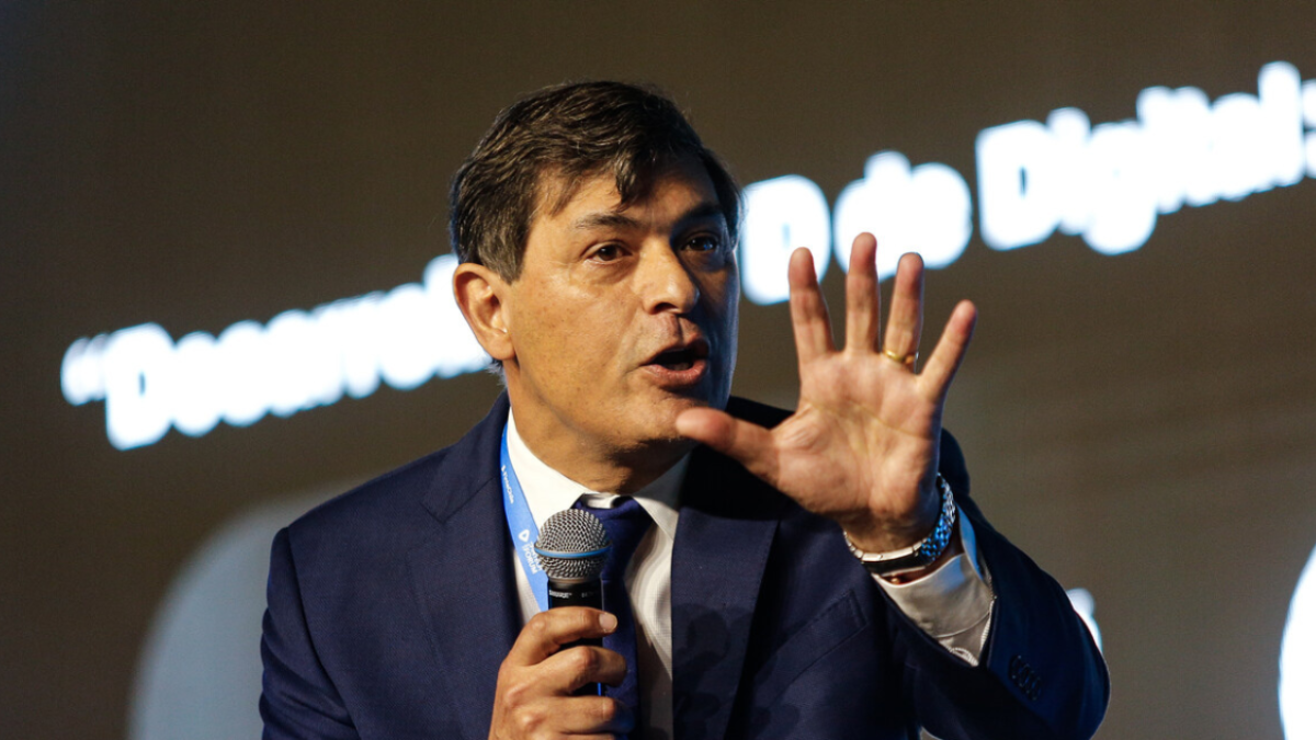 Franco Parisi: 12 años de outsider, ¿aporte real o humo?