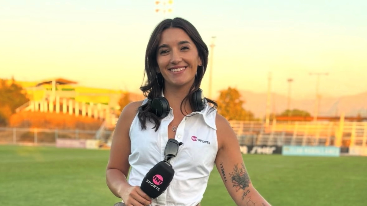 Carolina Muñoz, de Periodismo Finis a TNT Sports: «Mi oficina es una cancha»